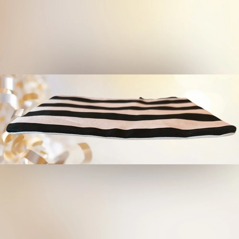Victoria’s Secret Light Blush Pink & Black Striped Zip Top Cosmetic Pouch  NWOT - Picture 6 of 9